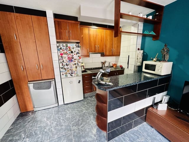 2 bedroom Townhouse for sale in La Marina, Elche / Elx - € 130,000 (Ref: 8167355)