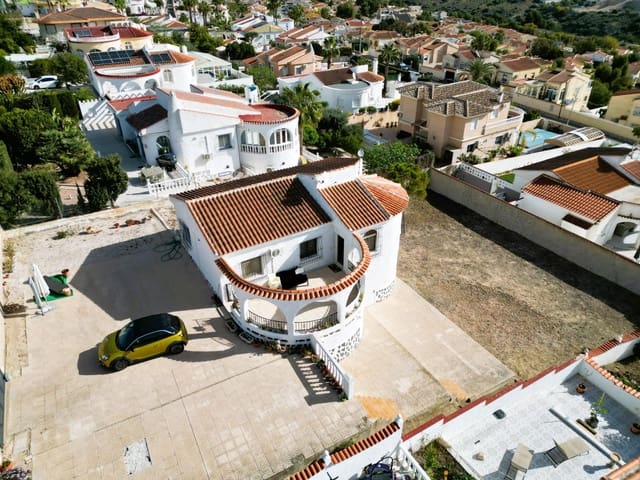 3 makuuhuone Huvila myytävänä paikassa La Marina, Elche / Elx - 350 000 € (Ref: 8194359)