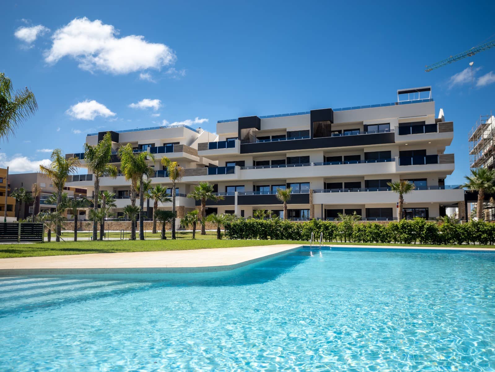 2 Zimmer Apartment zu verkaufen in Orihuela Costa mit Pool Garage - 272.000 € (Ref: 8223016)