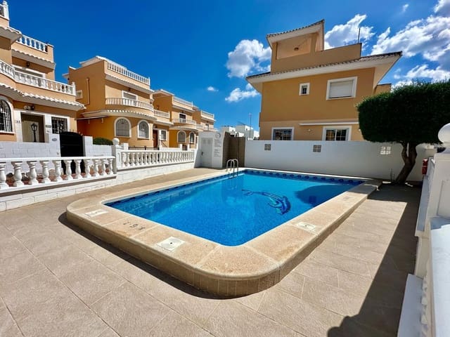 3 Zimmer Villa zu verkaufen in La Marina, Elche / Elx mit Pool - 169.000 € (Ref: 8248197)