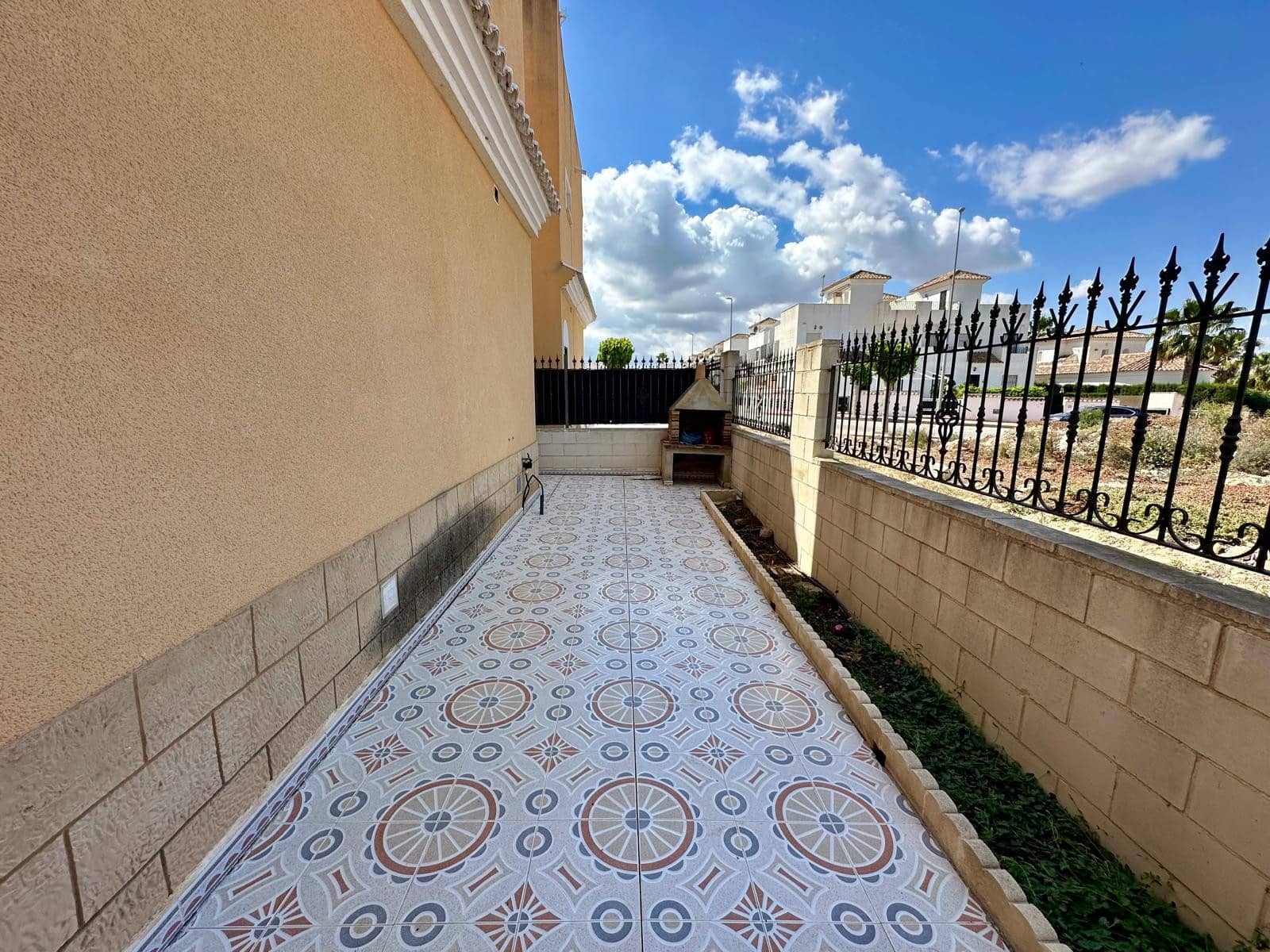 3 Zimmer Villa zu verkaufen in La Marina mit Pool - 174.000 € (Ref: 8248197)