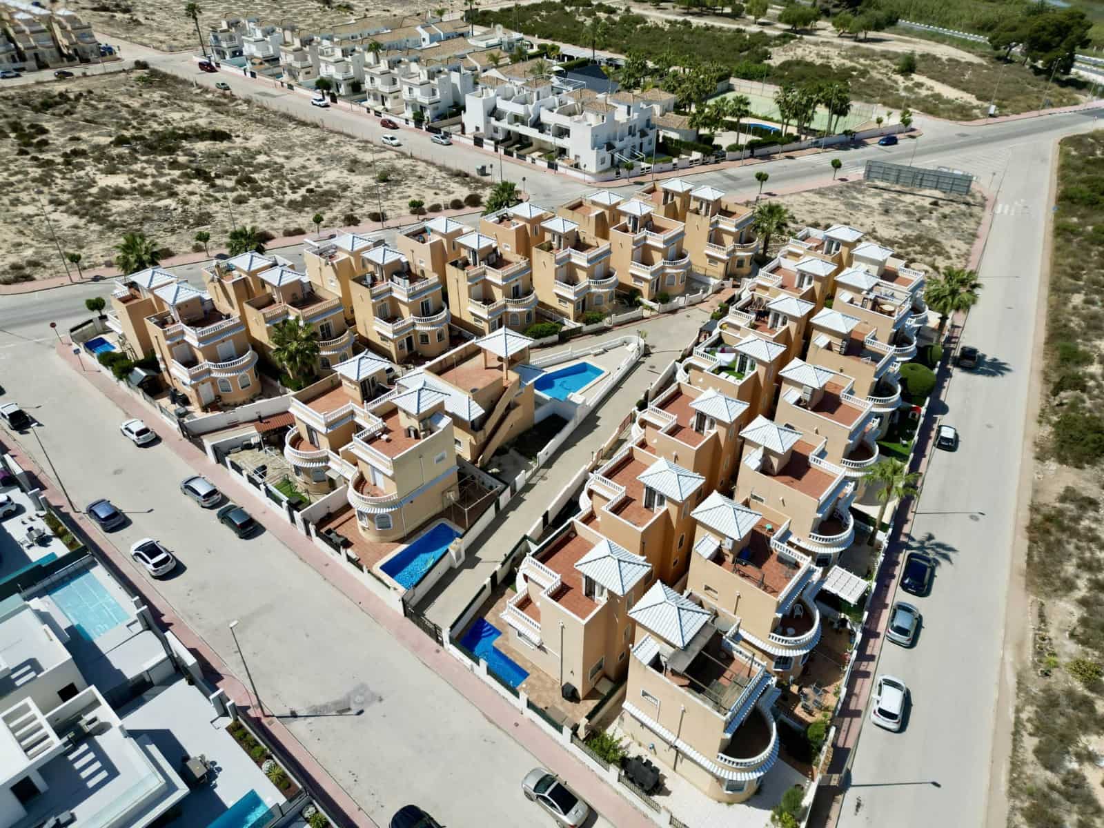 3 Zimmer Villa zu verkaufen in La Marina mit Pool - 174.000 € (Ref: 8248197)