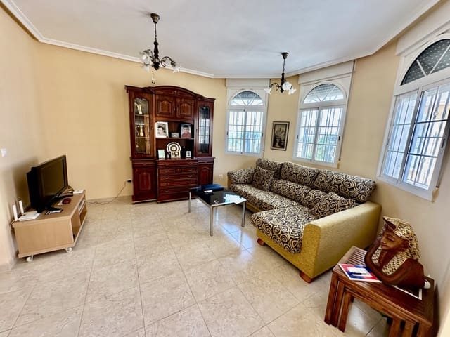 3 Zimmer Villa zu verkaufen in La Marina, Elche / Elx mit Pool - 169.000 € (Ref: 8248197)