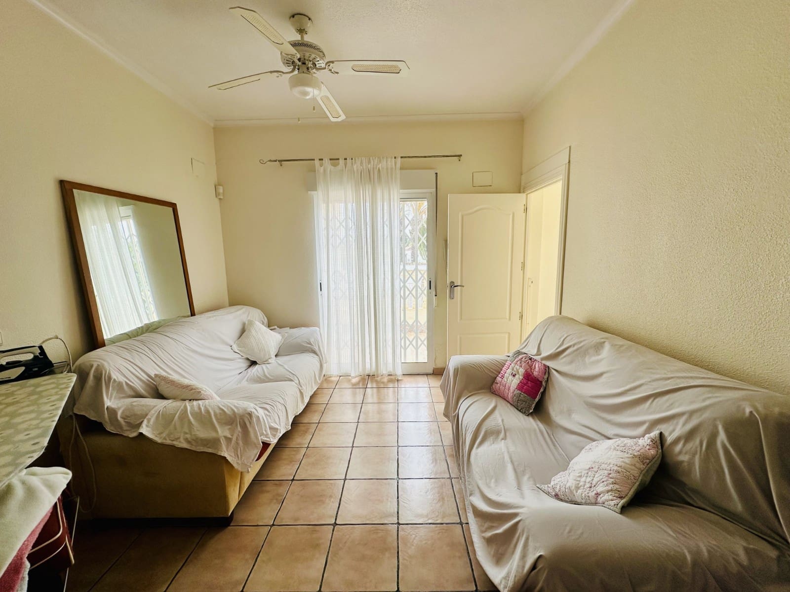 8 slaapkamer Villa te koop in La Marina met zwembad garage - € 380.000 (Ref: 8402642)