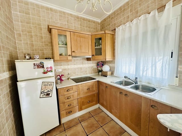 8 slaapkamer Villa te koop in La Marina, Elche / Elx met zwembad garage - € 380.000 (Ref: 8402642)