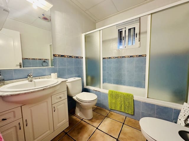 8 slaapkamer Villa te koop in La Marina, Elche / Elx met zwembad garage - € 380.000 (Ref: 8402642)