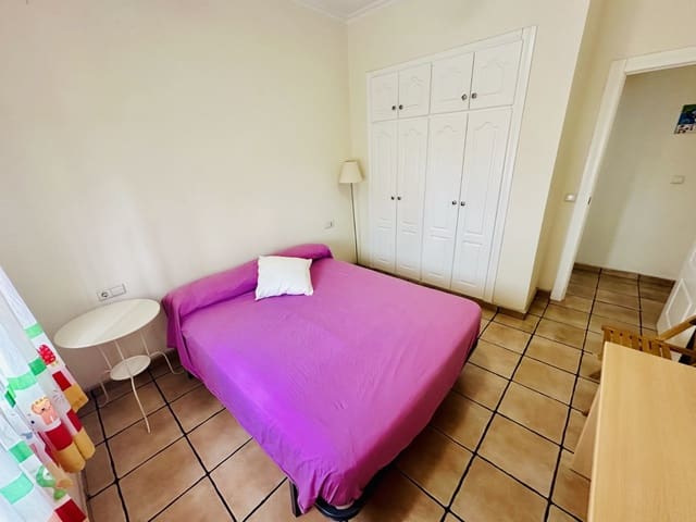 8 slaapkamer Villa te koop in La Marina, Elche / Elx met zwembad garage - € 380.000 (Ref: 8402642)