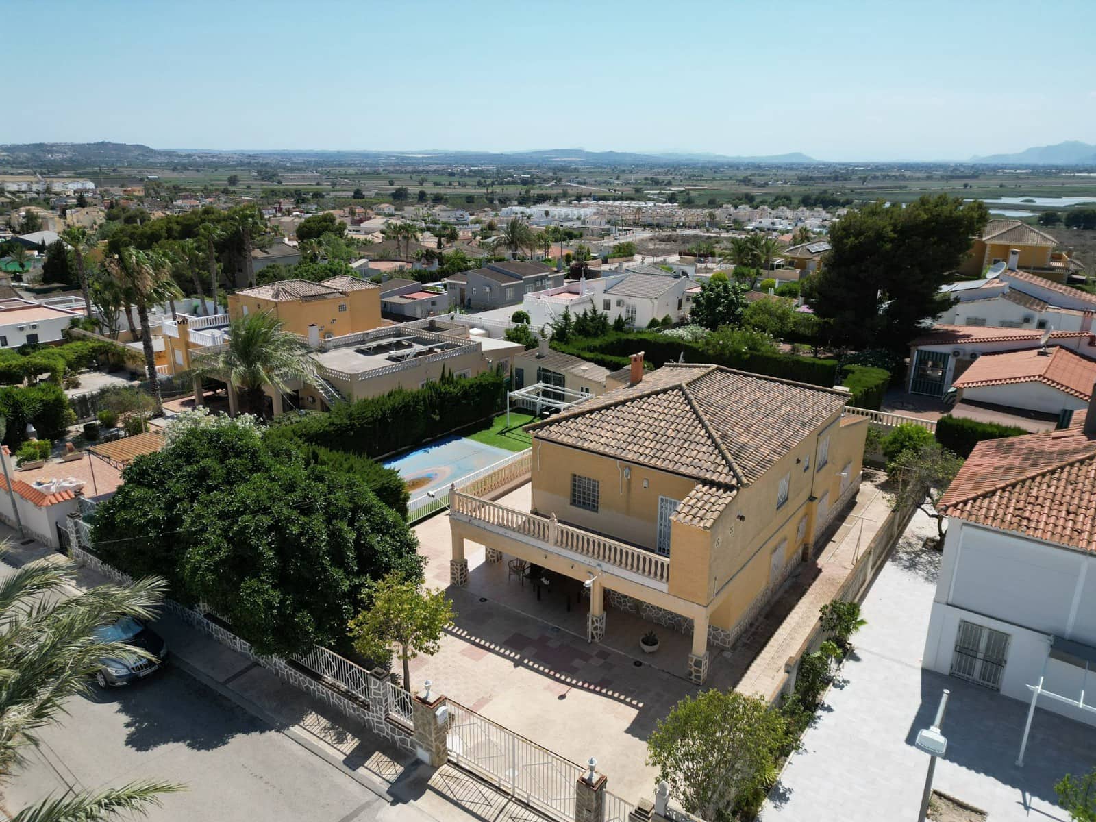 8 slaapkamer Villa te koop in La Marina met zwembad garage - € 380.000 (Ref: 8402642)