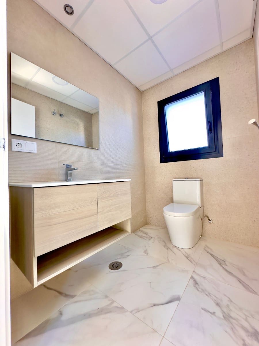 4 Zimmer Villa zu verkaufen in Ciudad Quesada mit Pool Garage - 834.000 € (Ref: 8418150)