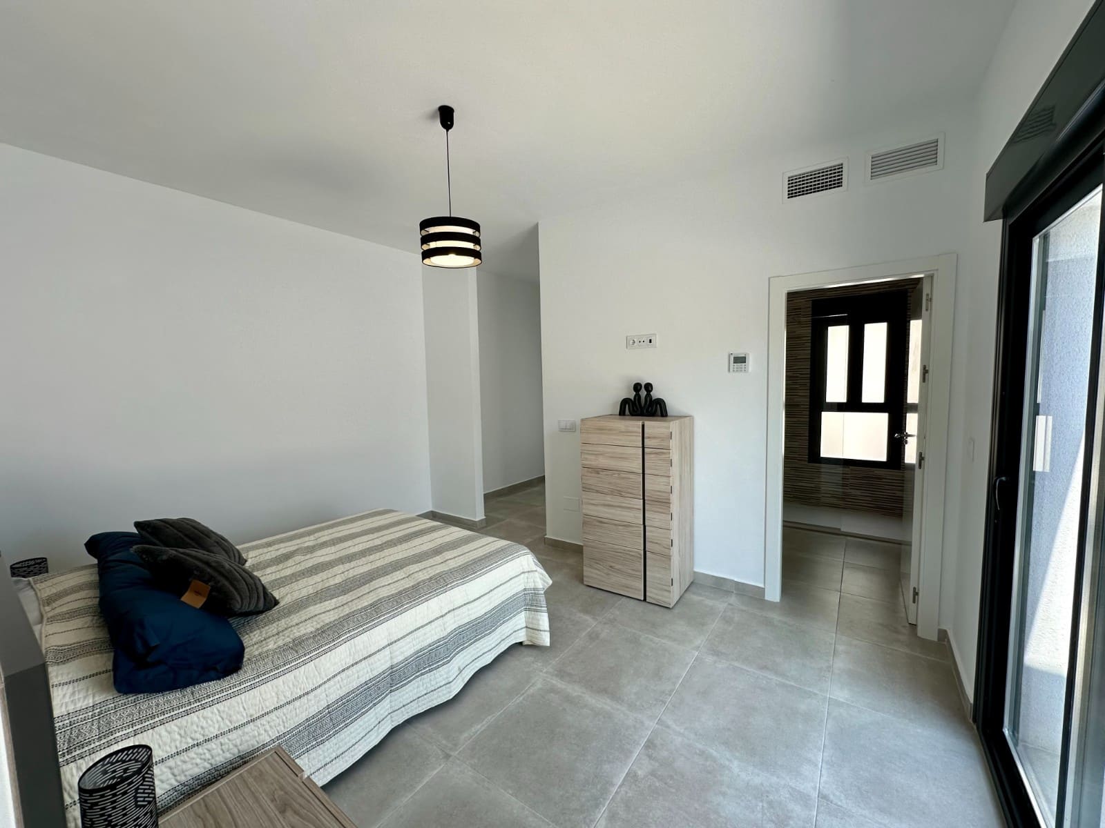 3 soveværelse Semi-Rækkehus til salg i Daya Nueva med swimmingpool garage - € 332.000 (Ref: 8495328)