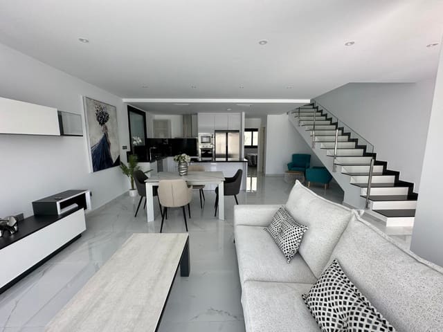 3 slaapkamer Villa te koop in La Marina, Elche / Elx met zwembad - € 455.000 (Ref: 8545963)