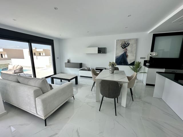 3 slaapkamer Villa te koop in La Marina, Elche / Elx met zwembad - € 455.000 (Ref: 8545963)