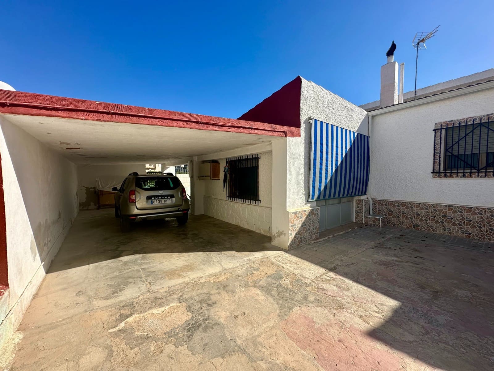 3 bedroom Villa for sale in La Marina with pool - € 295,000 (Ref: 8558817)