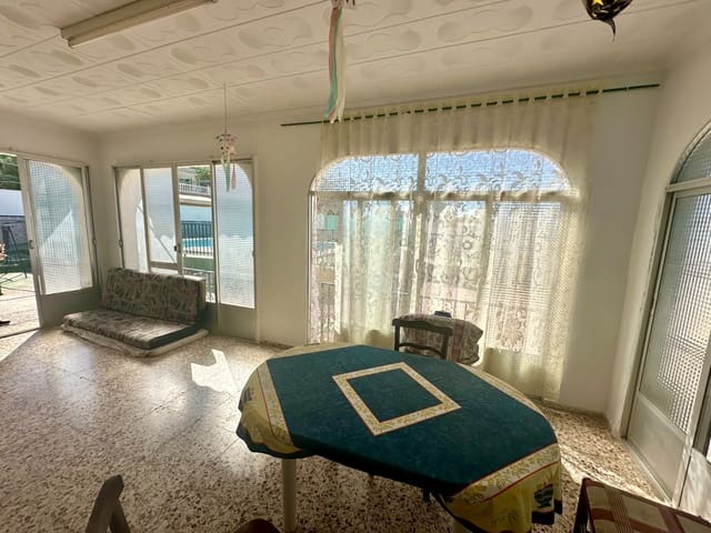 3 bedroom Villa for sale in La Marina, Elche / Elx with pool - € 295,000 (Ref: 8558817)