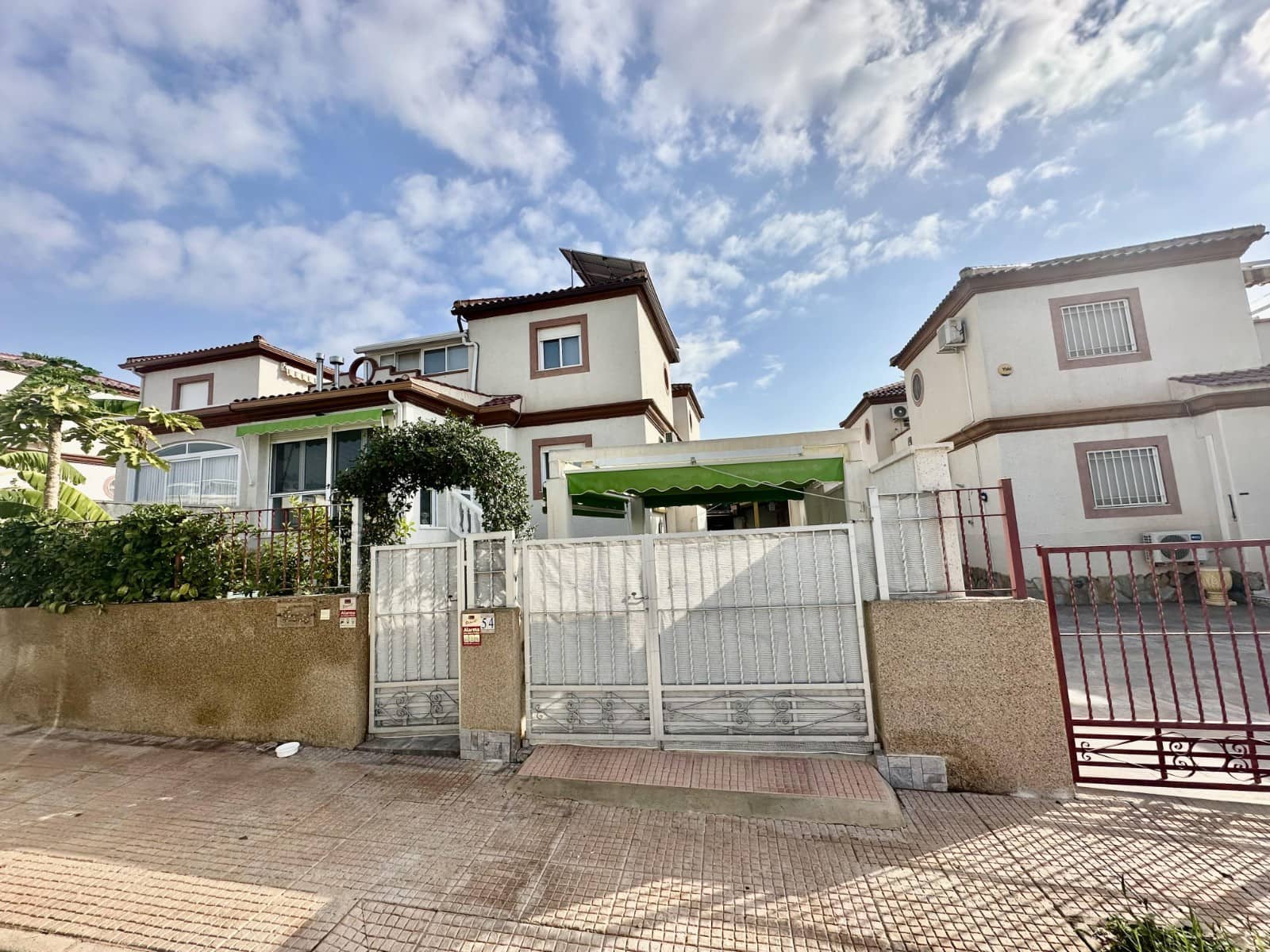 4 sypialnia Willa na sprzedaż w La Marina z basenem - 199 000 € (Ref: 8628406)