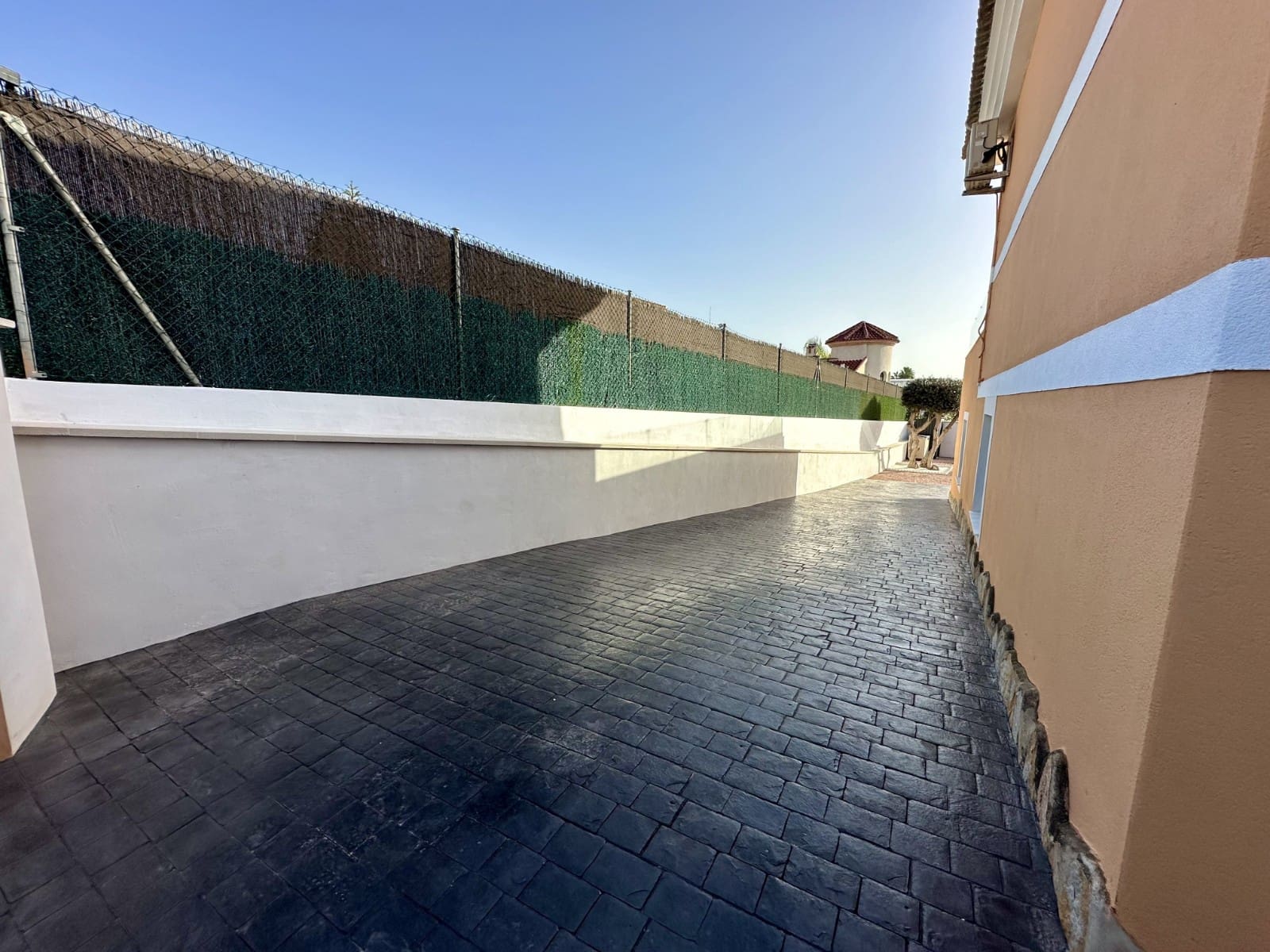 Chalet de 4 habitaciones en La Marina en venta - 380.000 € (Ref: 8672385)