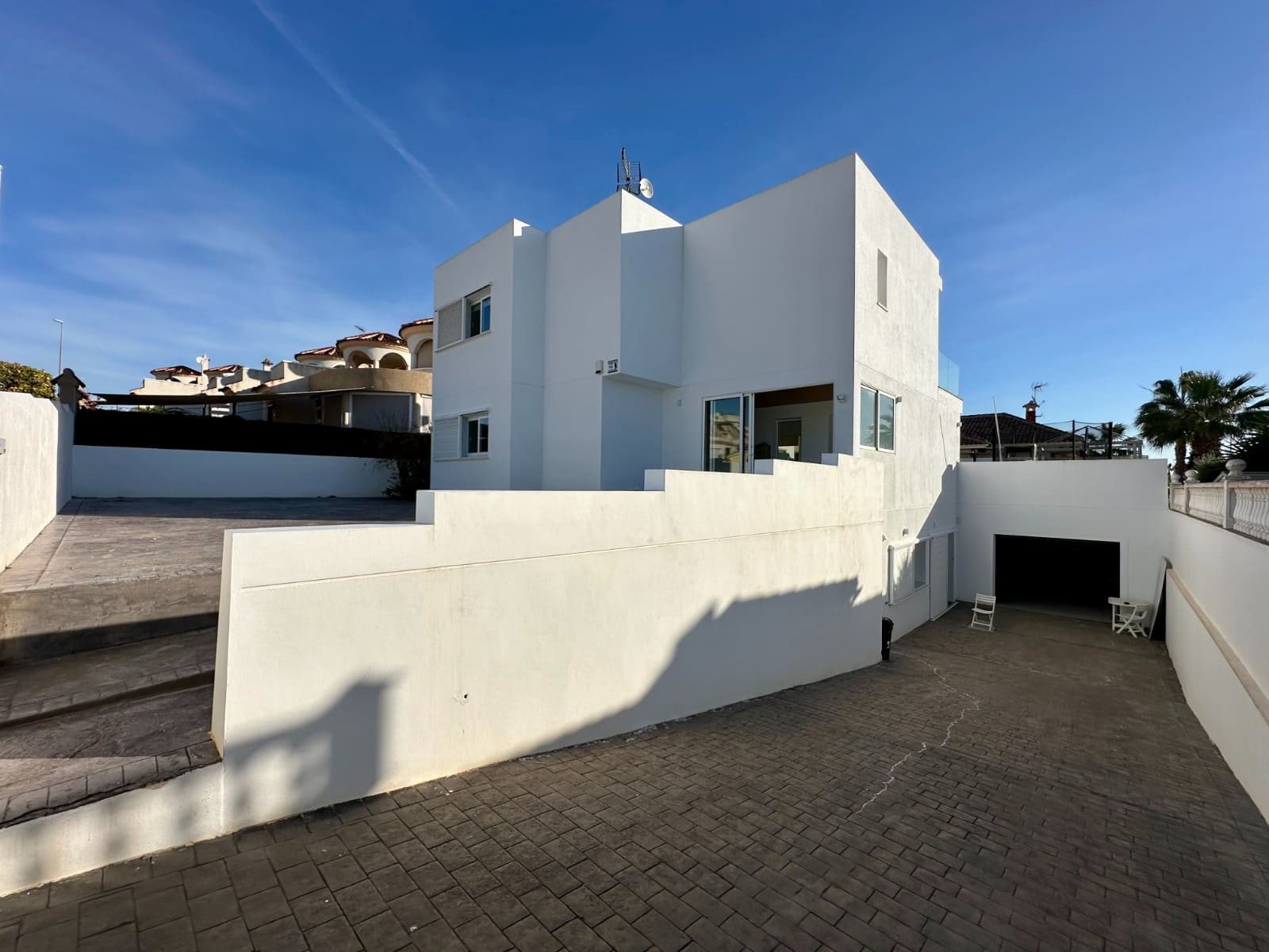 4 slaapkamer Villa te koop in La Marina met zwembad garage - € 699.000 (Ref: 8734242)