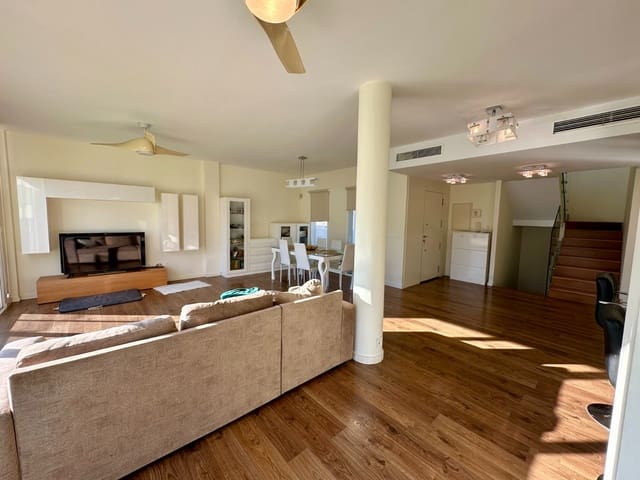 4 slaapkamer Villa te koop in La Marina, Elche / Elx met zwembad garage - € 699.000 (Ref: 8734242)