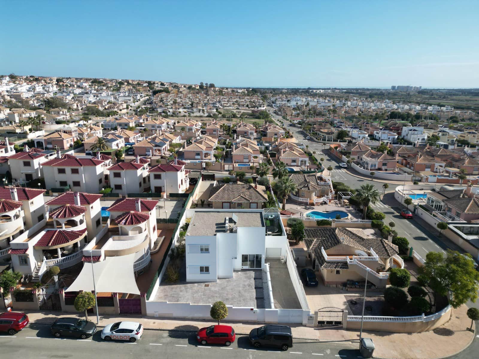 4 slaapkamer Villa te koop in La Marina met zwembad garage - € 699.000 (Ref: 8734242)