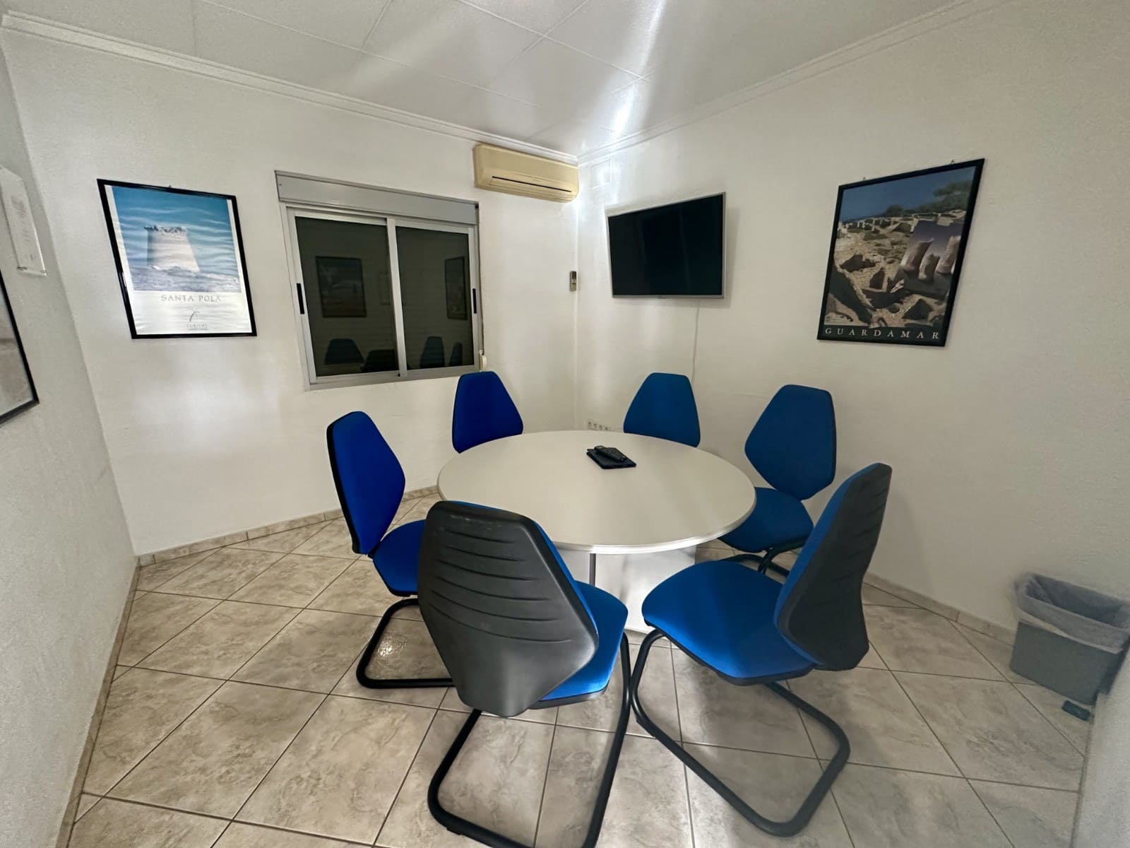 6 bedroom Villa for sale in La Marina - € 295,000 (Ref: 8841900)