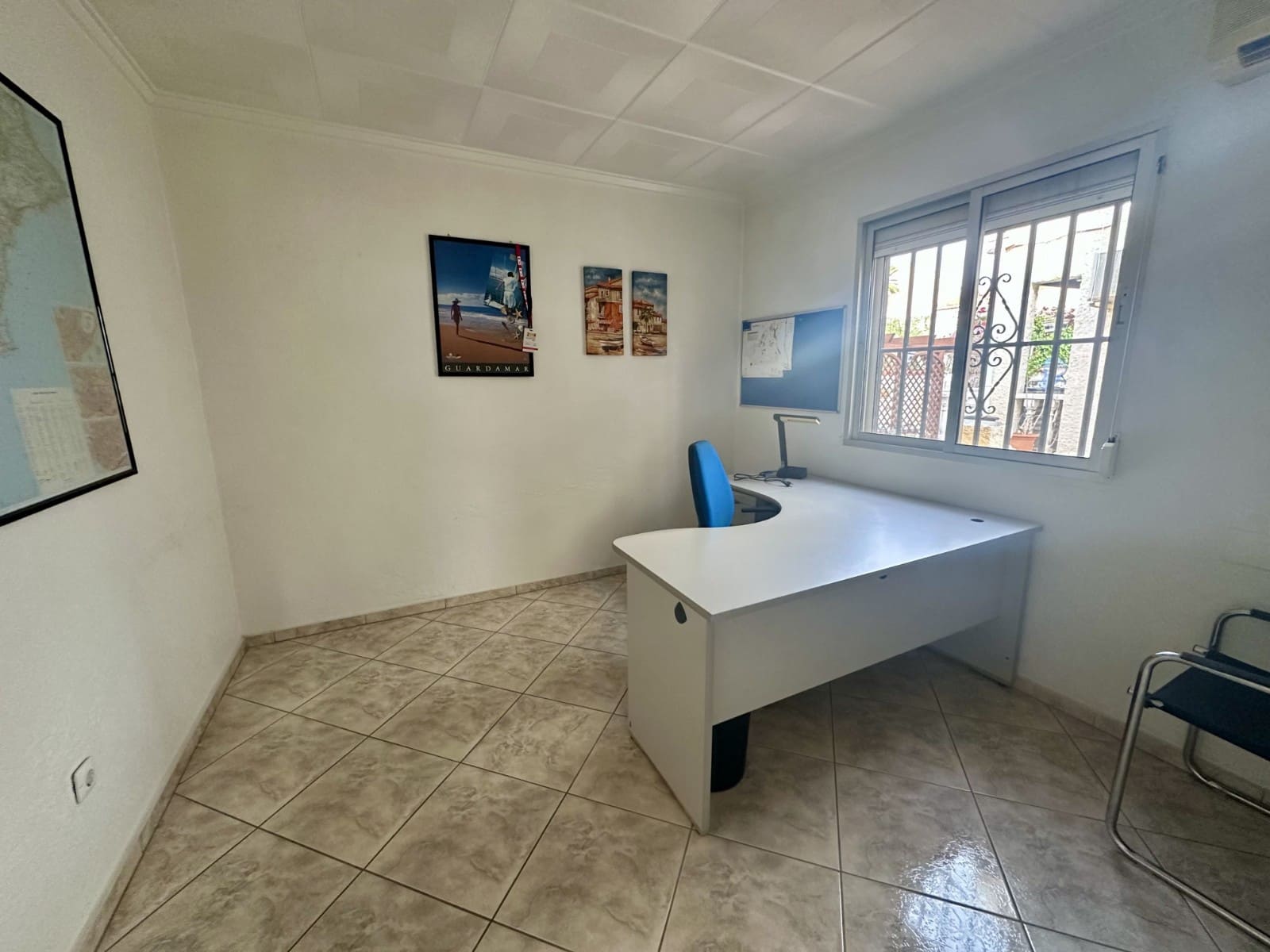 6 bedroom Villa for sale in La Marina - € 295,000 (Ref: 8841900)