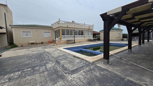 6 chambre Finca/Maison de Campagne à vendre à La Marina, Elche / Elx avec piscine garage - 450 000 € (Ref: 8880346)