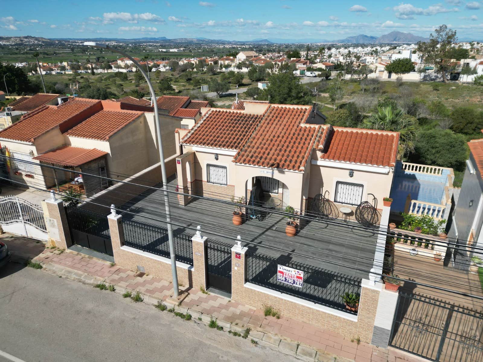 4 chambre Villa/Maison à vendre à La Marina - 295 000 € (Ref: 8913815)