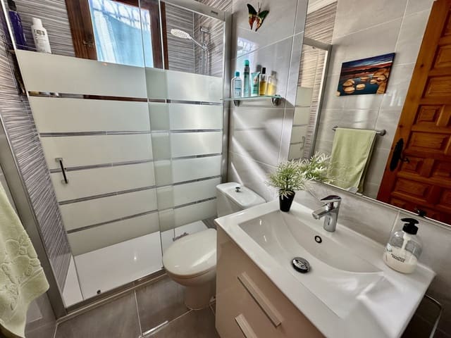 4 soverom Villa til salgs i La Marina, Elche / Elx - € 199 000 (Ref: 8947661)