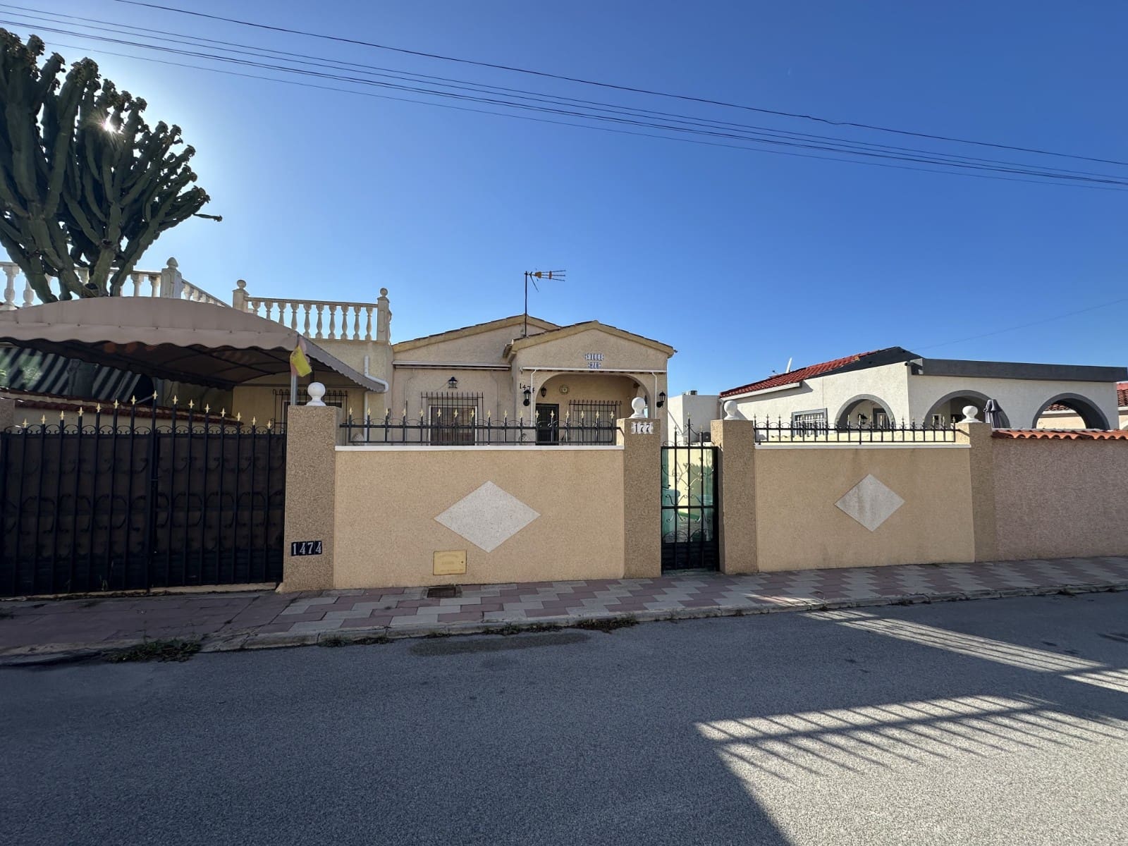 4 Zimmer Villa zu verkaufen in La Marina - 199.000 € (Ref: 8947661)