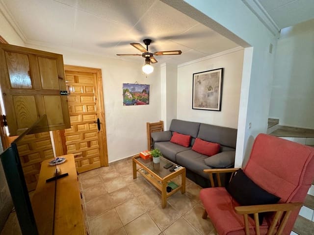 4 bedroom Townhouse for sale in La Marina, Elche / Elx with pool - € 175,000 (Ref: 8949609)