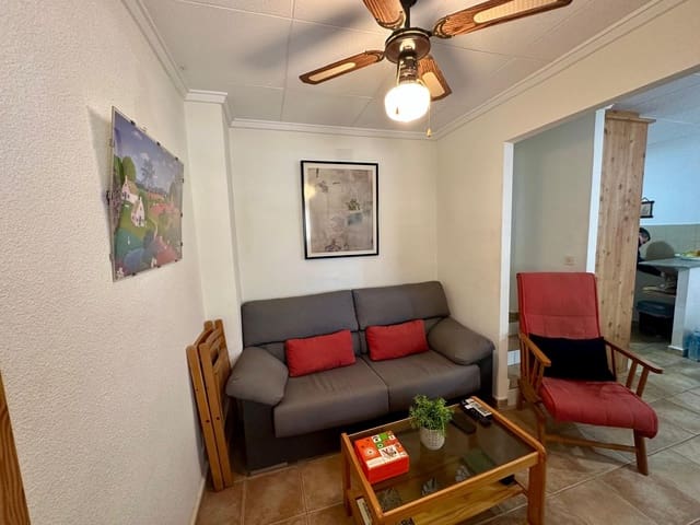 4 bedroom Townhouse for sale in La Marina, Elche / Elx with pool - € 175,000 (Ref: 8949609)