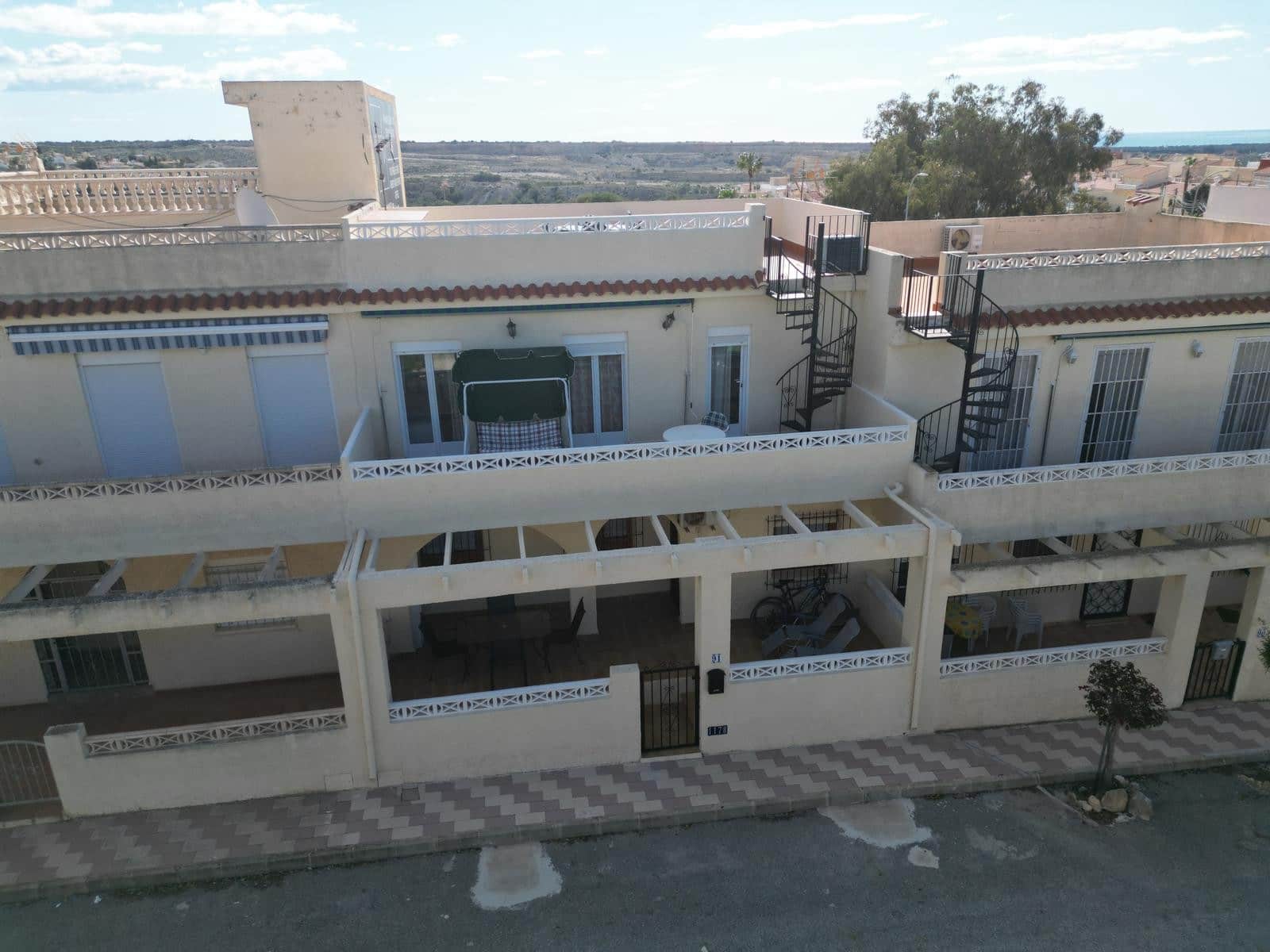 4 sypialnia Dom na sprzedaż w La Marina z basenem - 175 000 € (Ref: 8949609)