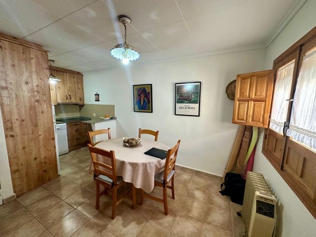 4 bedroom Townhouse for sale in La Marina, Elche / Elx with pool - € 175,000 (Ref: 8949609)