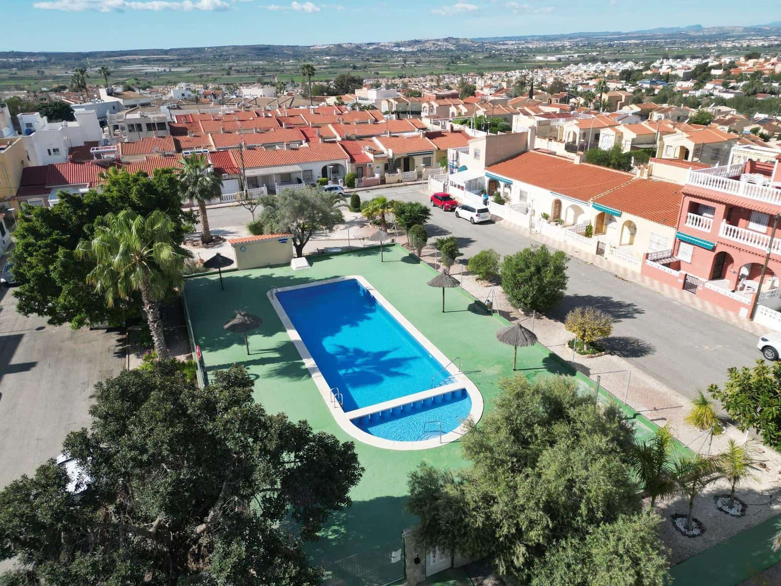 4 sypialnia Dom na sprzedaż w La Marina z basenem - 175 000 € (Ref: 8949609)