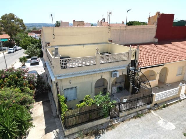 2 soveværelse Byhus til salg i La Marina, Elche / Elx - € 130.000 (Ref: 9074551)