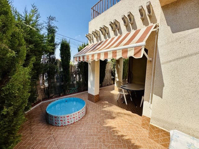 4 soveværelse Semi-Rækkehus til salg i La Marina, Elche / Elx med swimmingpool - € 168.000 (Ref: 9129258)