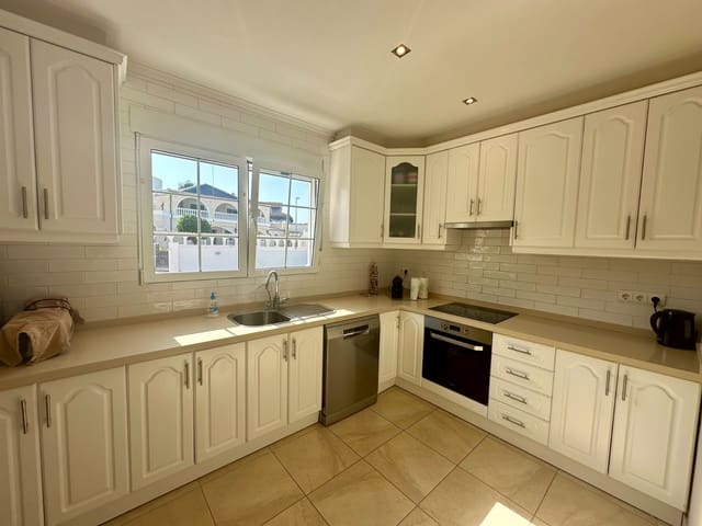 5 soverom Villa til salgs i La Marina, Elche / Elx med svømmebasseng garasje - € 540 000 (Ref: 9133124)