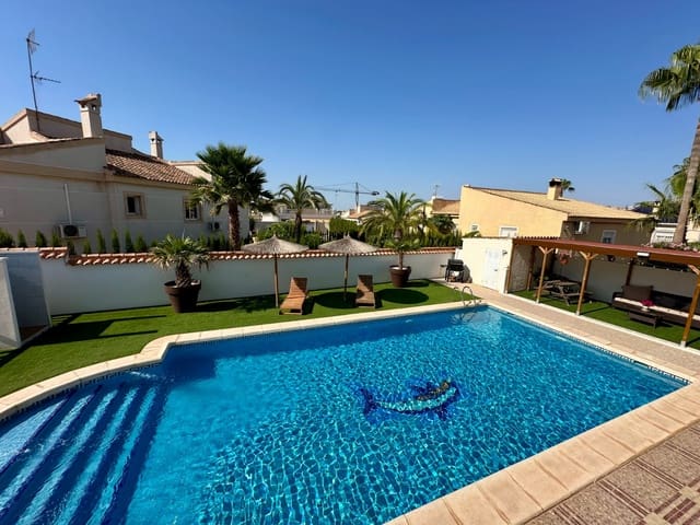 5 soverom Villa til salgs i La Marina, Elche / Elx med svømmebasseng garasje - € 540 000 (Ref: 9133124)