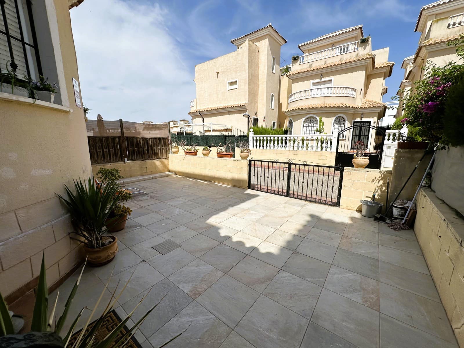 3 slaapkamer Villa te koop in La Marina met zwembad - € 188.000 (Ref: 9138488)