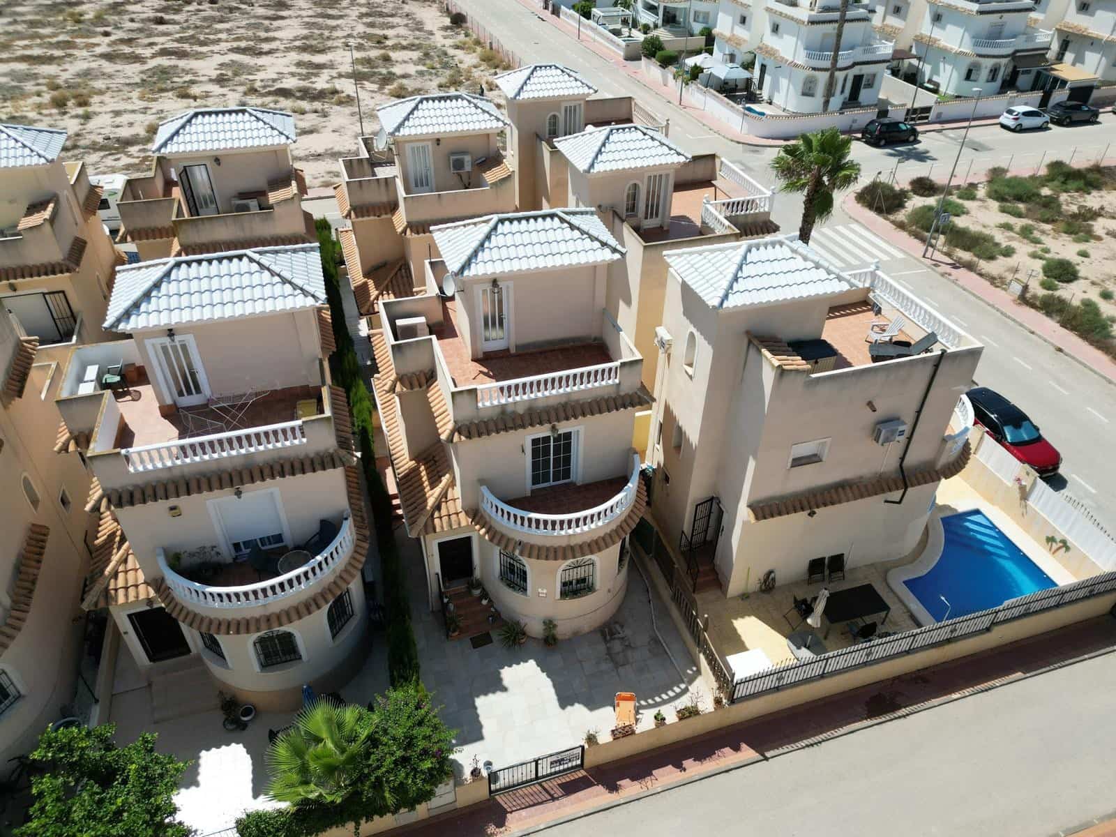 3 slaapkamer Villa te koop in La Marina met zwembad - € 188.000 (Ref: 9138488)