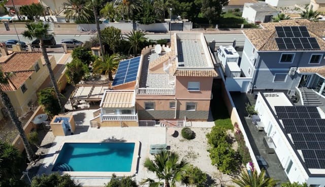 6 sovrum Villa till salu i La Marina, Elche / Elx med pool - 679 000 € (Ref: 9144535)