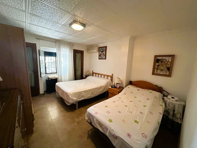 4 chambre Villa/Maison à vendre à La Marina, Elche / Elx - 350 000 € (Ref: 9161694)