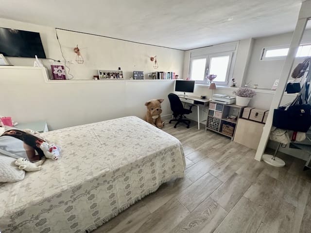 3 bedroom Townhouse for sale in La Marina, Elche / Elx - € 179,000 (Ref: 9170347)