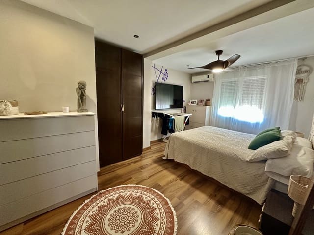 3 bedroom Townhouse for sale in La Marina, Elche / Elx - € 179,000 (Ref: 9170347)