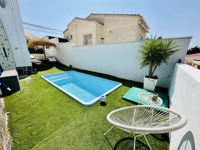 2 bedroom Villa for sale in La Marina, Elche / Elx with pool - € 299,500 (Ref: 9184543)
