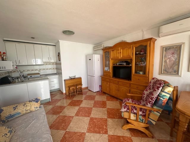 3 bedroom Townhouse for sale in La Marina, Elche / Elx - € 150,000 (Ref: 9200108)