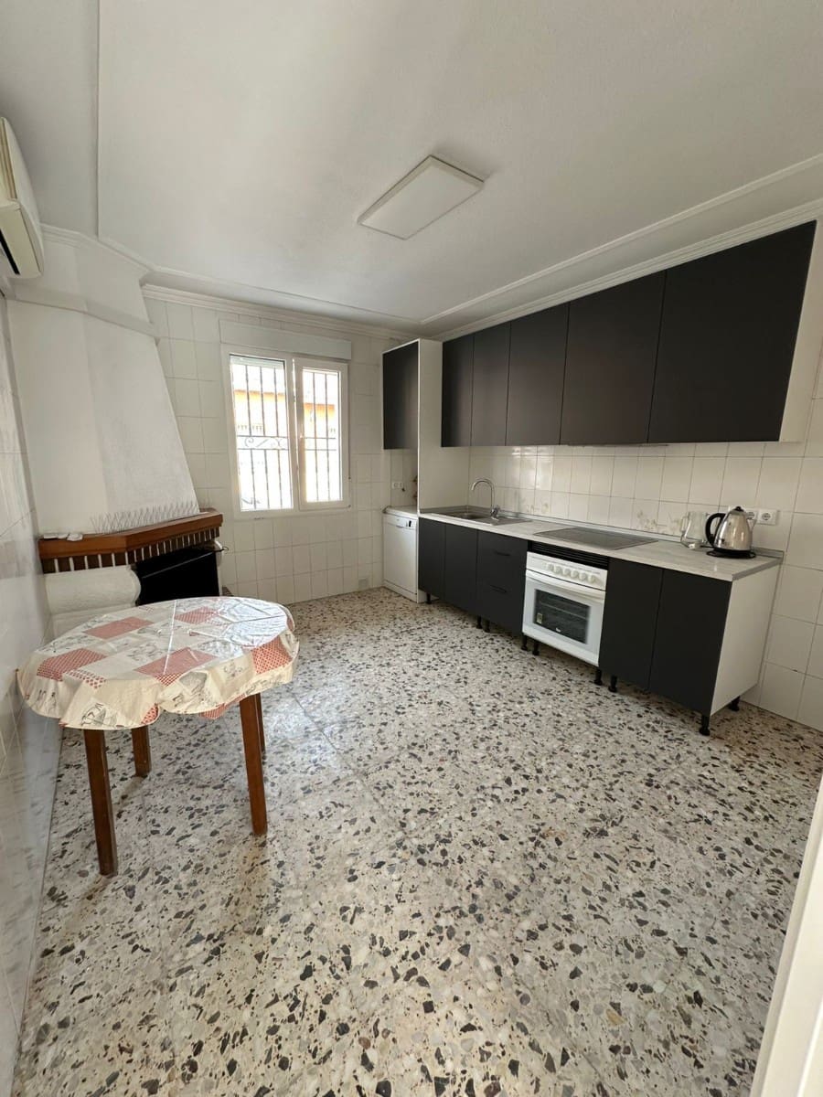 3 soveværelse Byhus til salg i Almoradi - € 120.000 (Ref: 9201067)