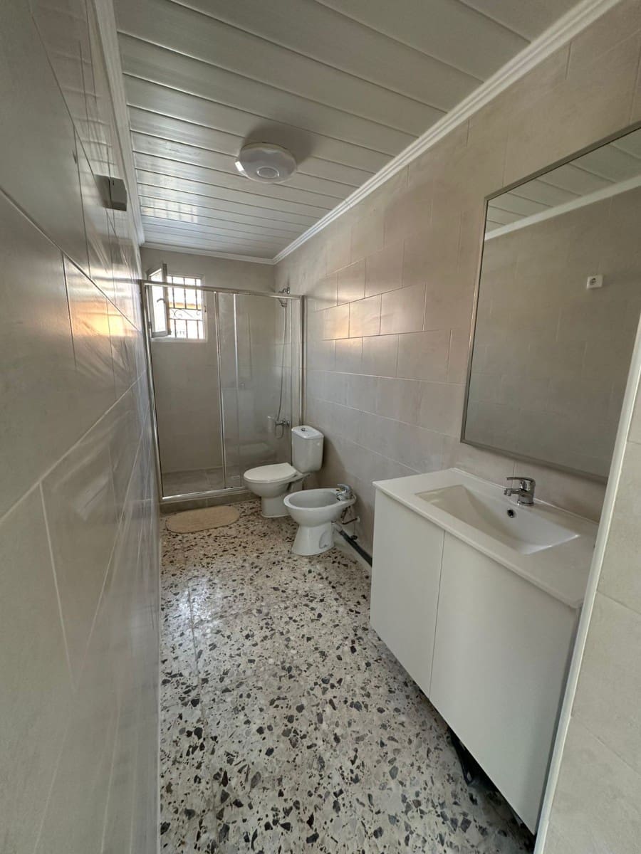 3 soveværelse Byhus til salg i Almoradi - € 120.000 (Ref: 9201067)