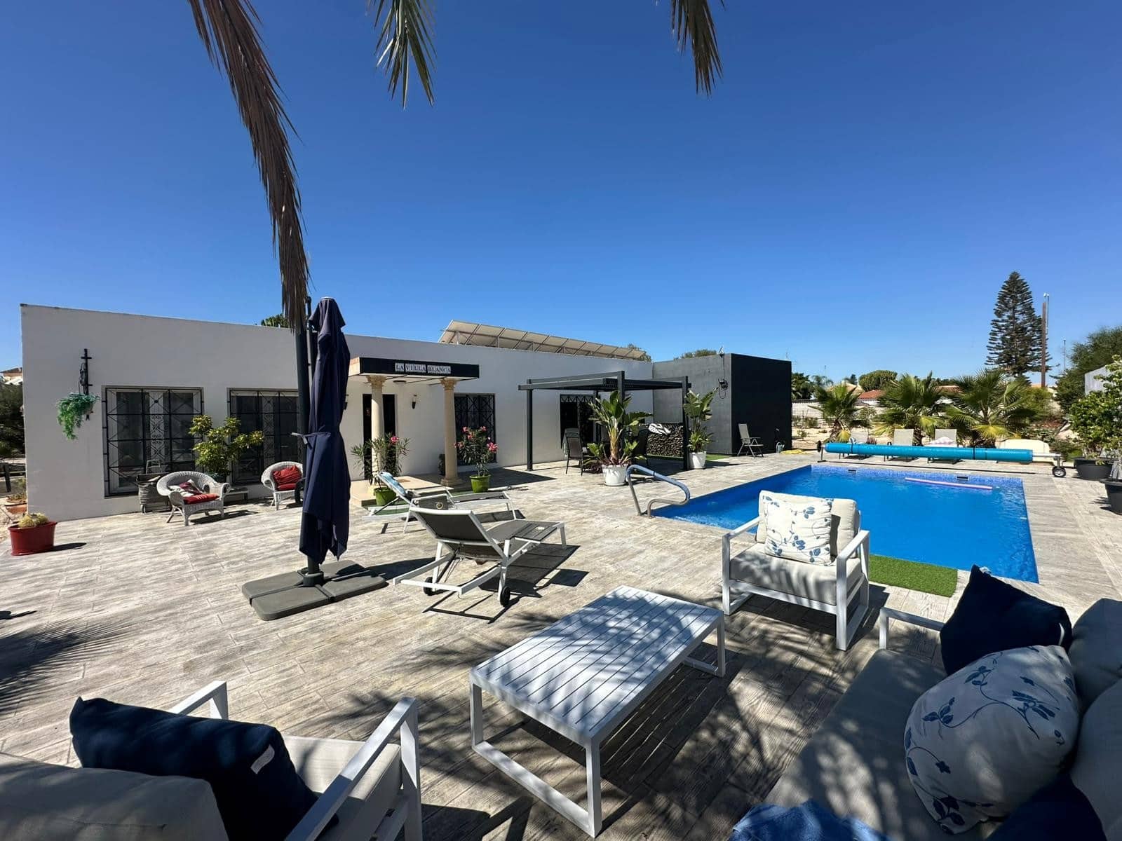 3 slaapkamer Villa te koop in La Marina met zwembad - € 455.000 (Ref: 9201068)