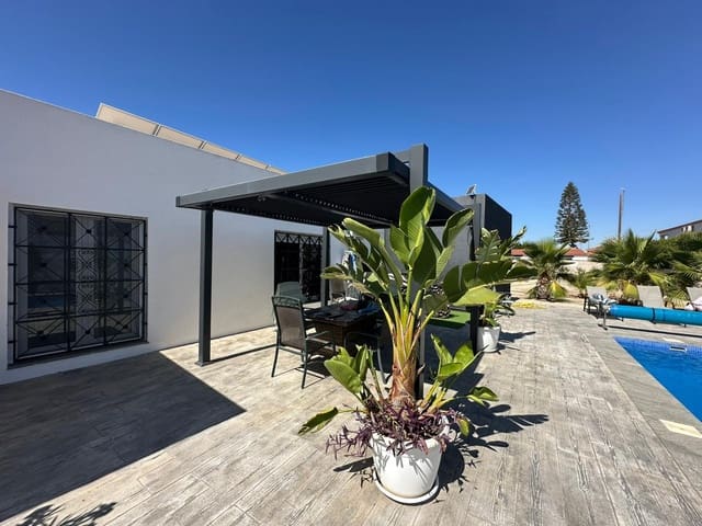 3 chambre Villa/Maison à vendre à La Marina, Elche / Elx avec piscine - 455 000 € (Ref: 9201068)